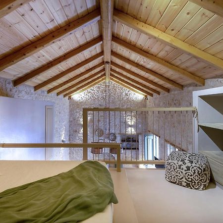 Villa Phaedra Chalki Town 外观 照片