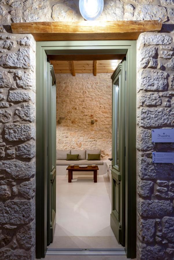 Villa Phaedra Chalki Town 外观 照片
