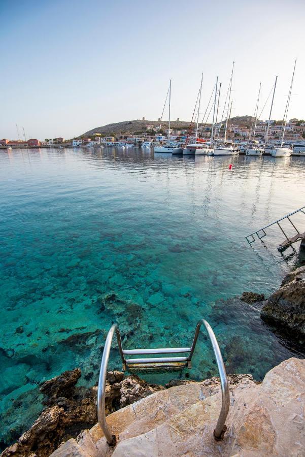 Villa Phaedra Chalki Town 外观 照片