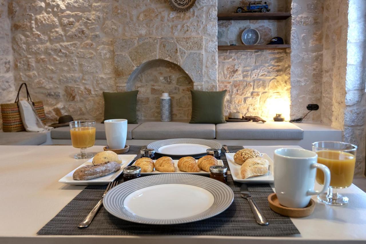 Villa Phaedra Chalki Town 外观 照片