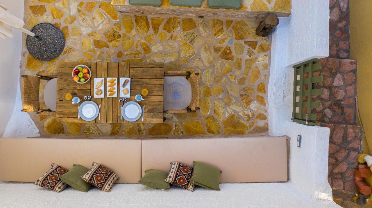 Villa Phaedra Chalki Town 外观 照片