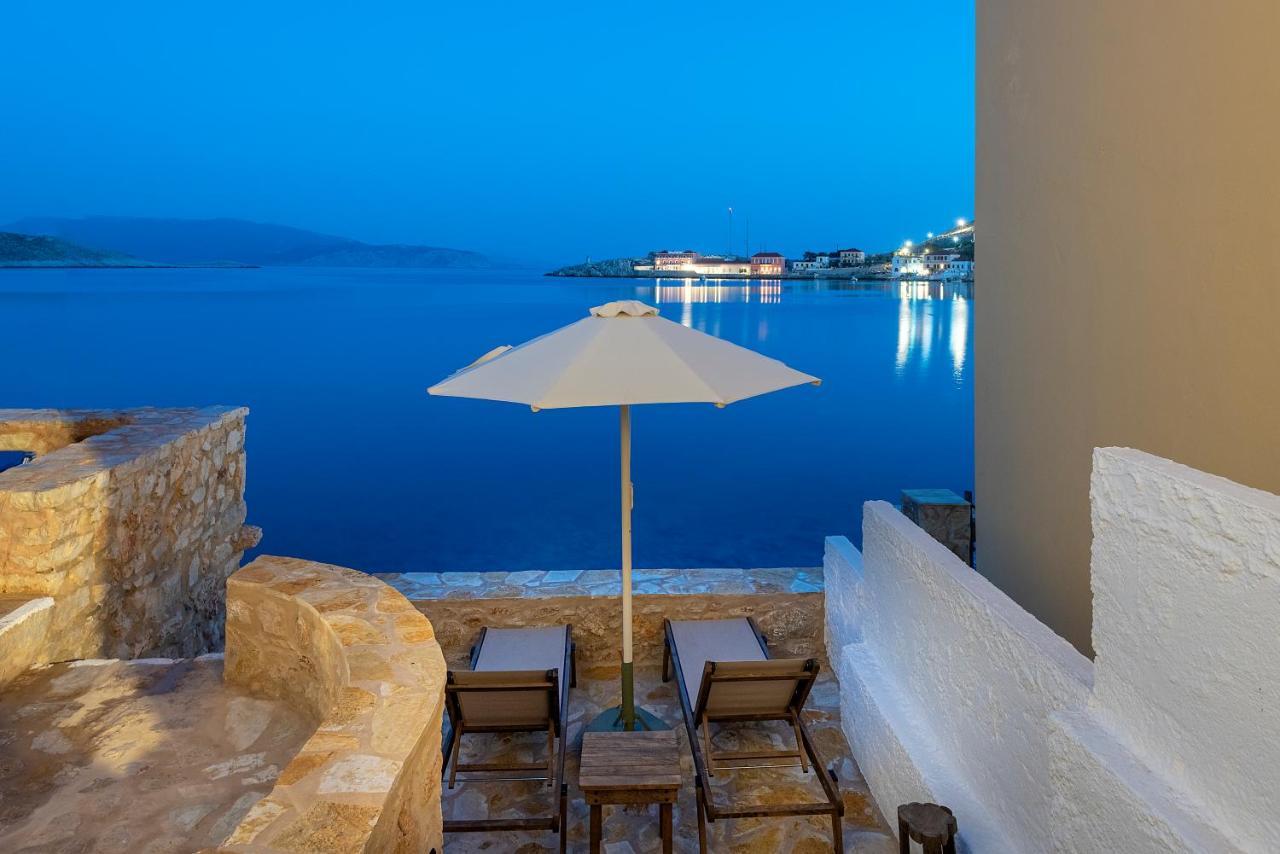 Villa Phaedra Chalki Town 外观 照片
